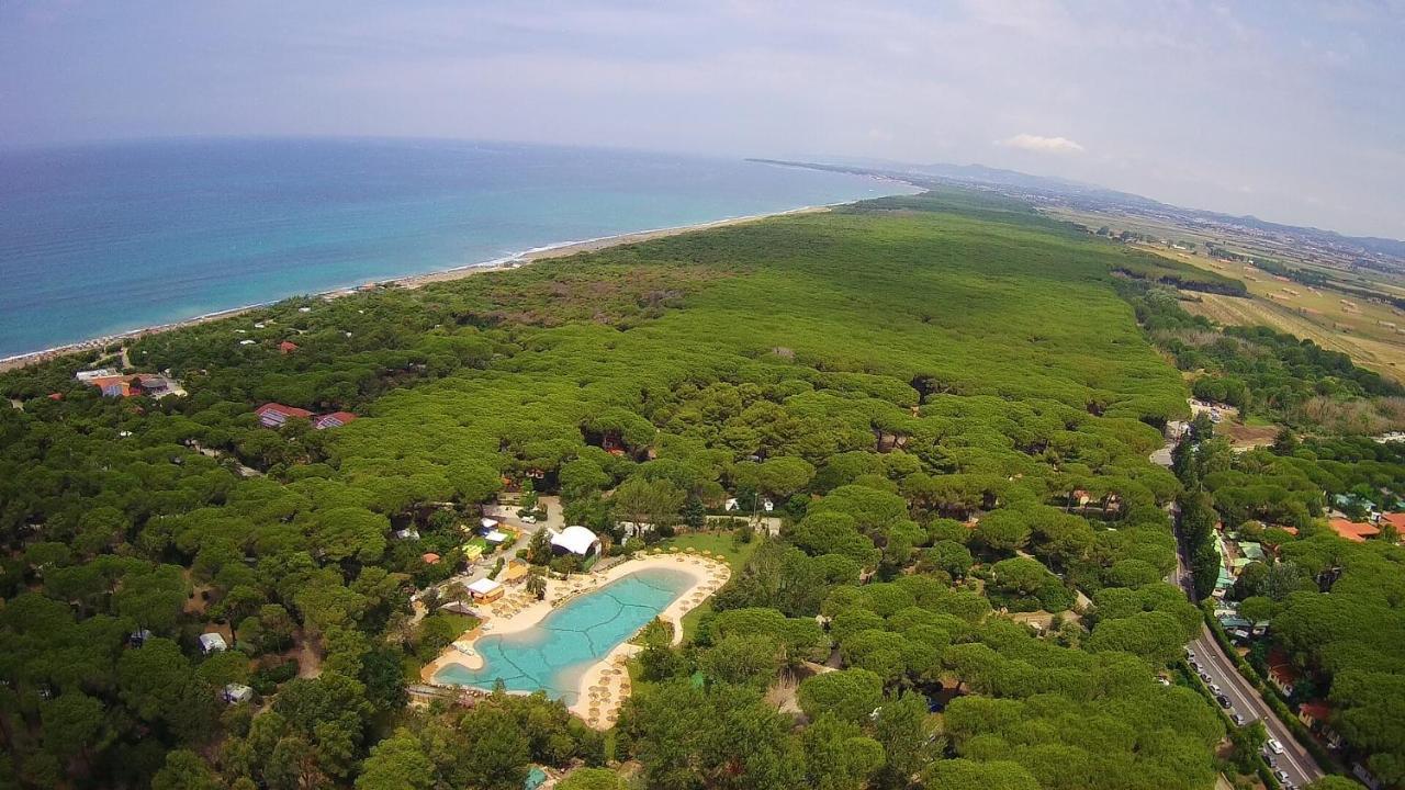 Camping Village Le Esperidi Marina Di Bibbona Esterno foto