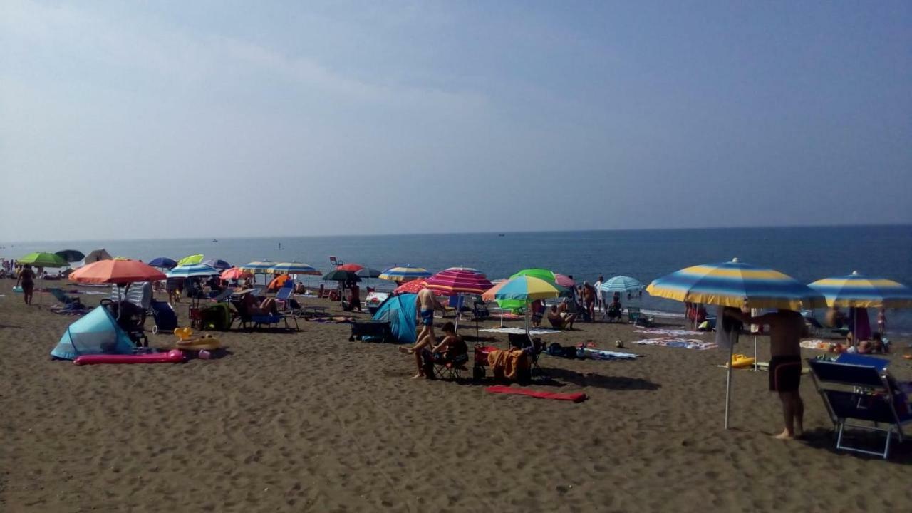 Camping Village Le Esperidi Marina Di Bibbona Esterno foto